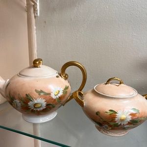 Limoges France Teapot and sugar bowl